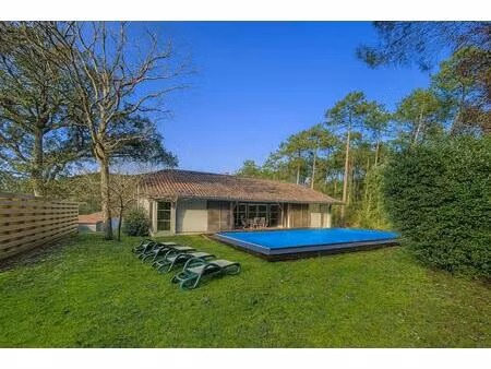 maison au calme avec piscine  à deux pas du golf de moliets et des plages