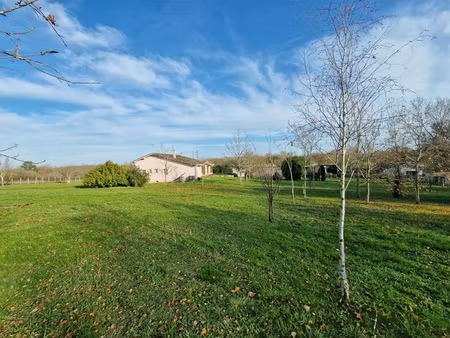 maison (156m2) avec grand garage (150m2) sur terrain arboré