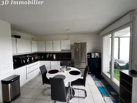 a vendre  secteur cranves-sales   magnifique appartement t3  avec balcon et garage