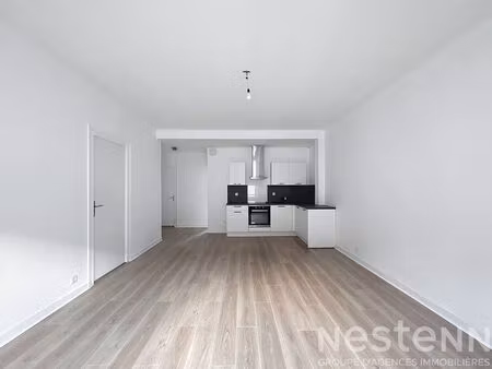 appartement lumineux de 2 chambres - 57m² et cave - hennebont centre.