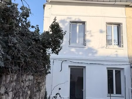 maison 3 chambres 80 m² avec un beau jardin