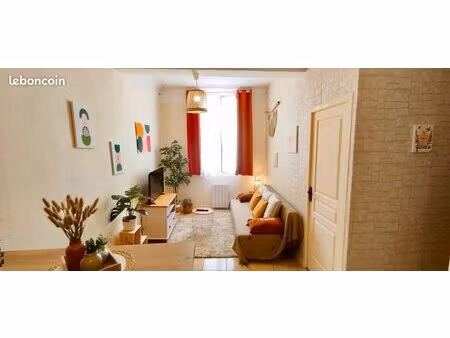 joli 2 pieces refait recemment rue amiral de grasse dans le centre historique