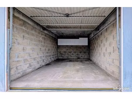 garage / box 15m2 angers