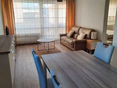 f2/f3  57m²  meublé  parking privé