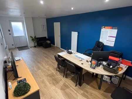 bâtiment à louer à st just en chaussée 310m²