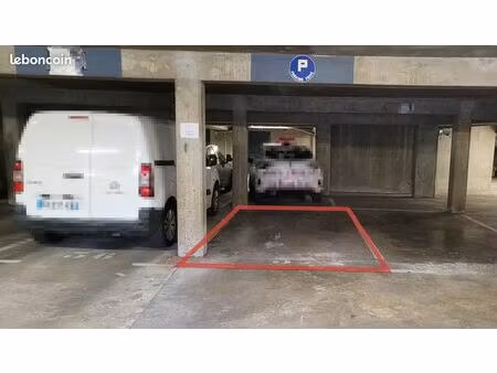 place de parking à louer – centre-ville saint-médard-en-jalles