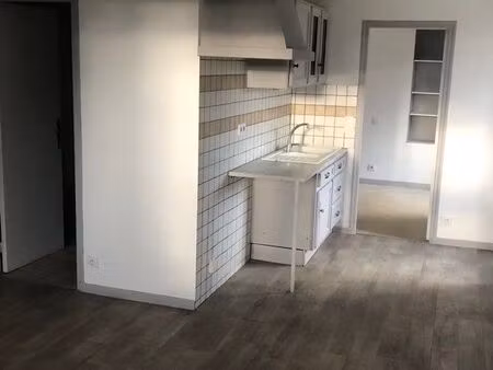 a louer f2 centre de mouchard