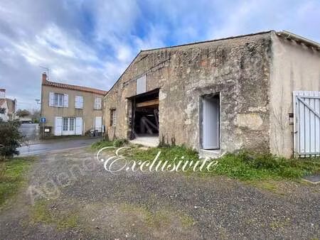 vente longère et corps de ferme à landevieille (85220) : à vendre / 90m² landevieille