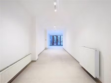 surface commerciale à louer de 65 m² à uccle (vbd69904)