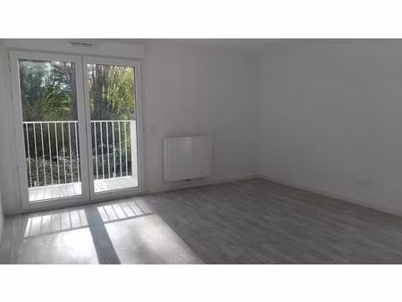 appartement t01 avec balcon