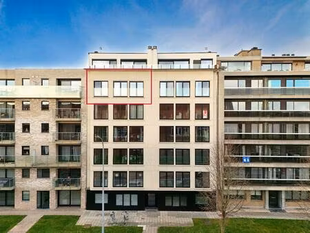 gerenoveerd  energiezuinig appartement met 3 slaapkamers in ieper