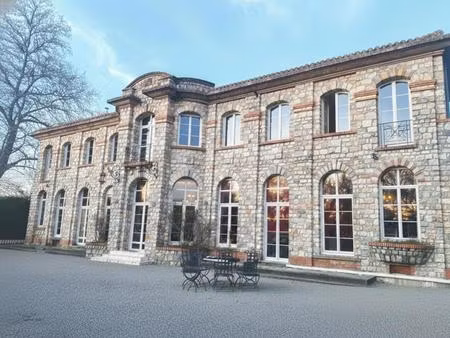 demeure d'exception de 435 m² au cœur de lanta