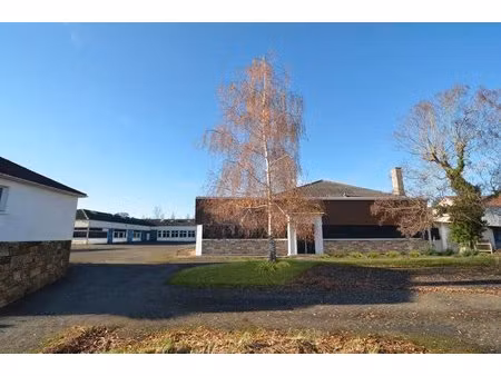 le mesnil saint denis (78) - entrepot 520 m²