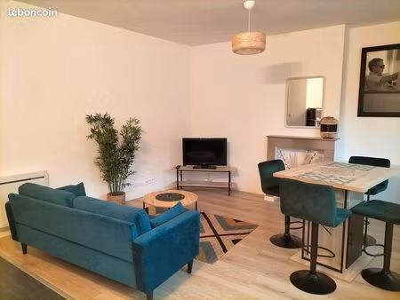 appartement t2 rénové prox place de la république - 2ème étage