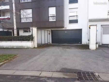 location d'une de place parking