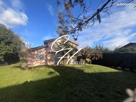 villa 5 pièces 99 m²