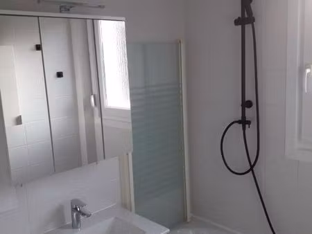 particulier loue à siltzheim à 6 kilomètres de sarreguemines  appartement de 40 m2 au 1 ét