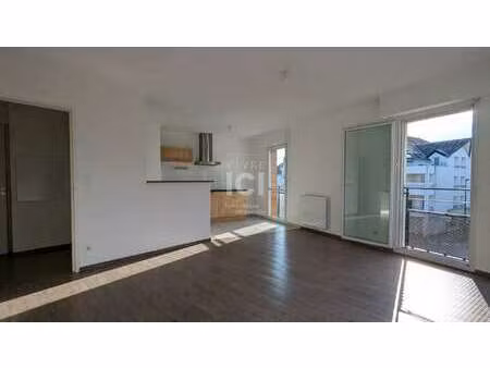 location appartement 3 pièces à sainte-luce-sur-loire (44980) : à louer 3 pièces / 60m² sa