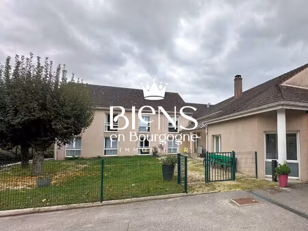 vente d'une chambre meublée dans une maison de retraite pour pe