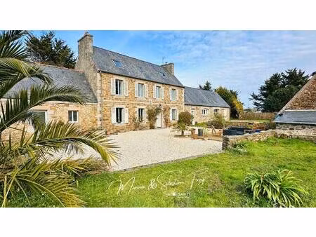 propriété d’exception sur la côte de granit rose