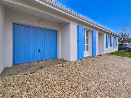 plain-pied au cœur de rioux – confort et sérénité