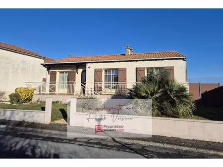 a vendre en exclusivité au boupère  maison de 109 m2 env avec 4 chambres sur une parcelle 