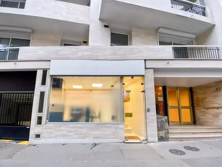 belle boutique à proximité du parc georges brassens