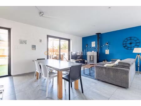 la roche-sur-yon -- liberte-zola -- maison -- 6 pieces -- 5 chambres -- 155 m2 -- 4 salle 