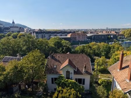 maison de luxe en vente à besançon  bourgogne-franche-comté