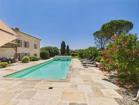 charmante propriété en pierre de 5 chambres au cœur du triangle d'or