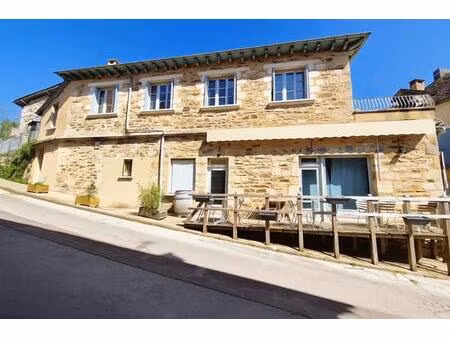 restaurant avec logement situé dans un village pittoresque de l’aveyron