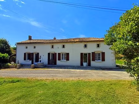 charentaise de 5 chambres avec piscine