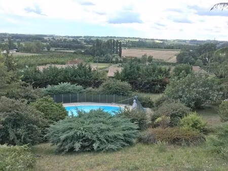 une maison de campagne de 5 chambres