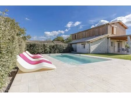 superbe grange contemporaine rénovée  proche de saint-émilion