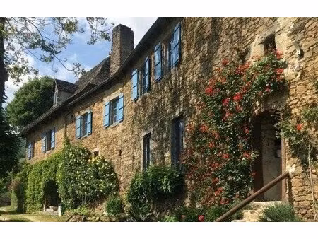 impressionnante propriété de 6 chambres avec piscine  grange et vue imprenable