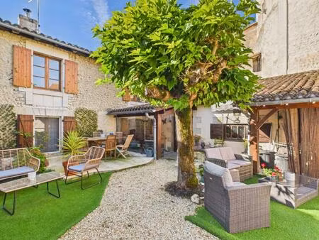 belle maison de village