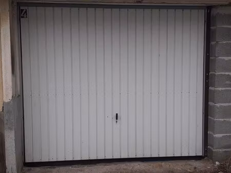 en vente garage-parking 125 m² – 28 990 € |baugé-en-anjou