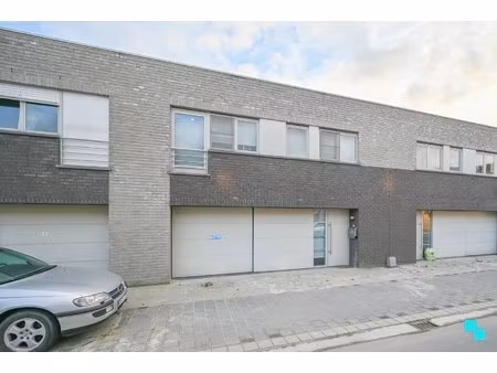 huis te huur in oostrozebeke met 4 slaapkamers