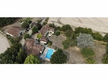 manoir de campagne rénové avec maison d’amis et dépendances