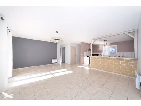 vente maison 3 pièces 85 m² à saint-christoly-de-blaye (33920)  182 069 €