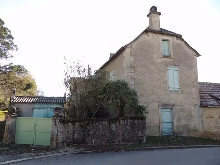 maison de village 93 m² avec dépendances – proche villefranc
