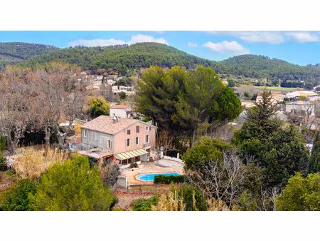 achat appartement 5 pièces 190m² puget ville 83390