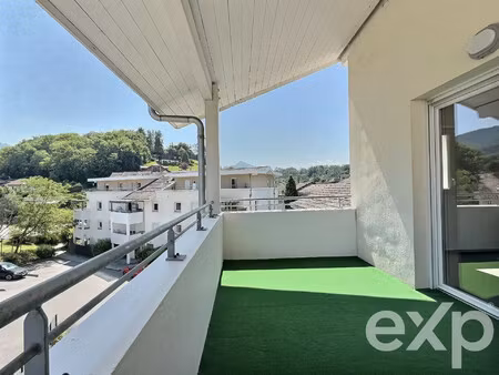 nouveauté – dernier étage en hyper-centre de bonne