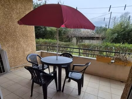 t2 meublé avec terrasse  tout à pied moriani plage