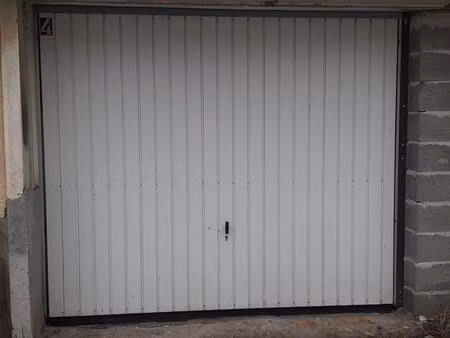 parking / box bauge en anjou 125 m2