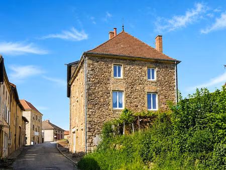 maison de village à vendre à écoche - 122m² - 5 pièces.