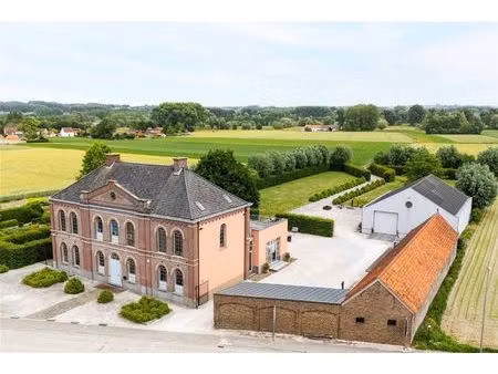 riante eigendom met ontwikkelingsmogelijkheden