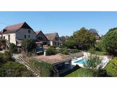 maison de luxe à vendre à thenon : 625 000 € | 330m²