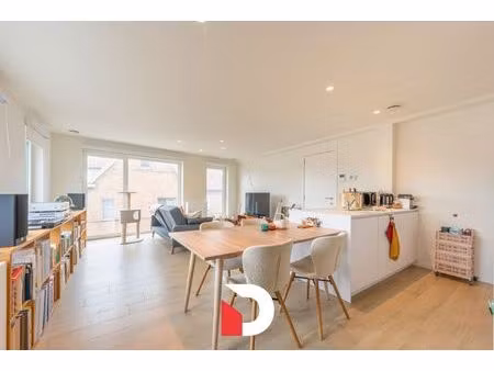 instapklaar hoekappartement met 2 slk label a en ruim terras centrum brugge