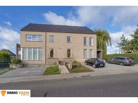 zeer ruim duplexappartement in tongeren